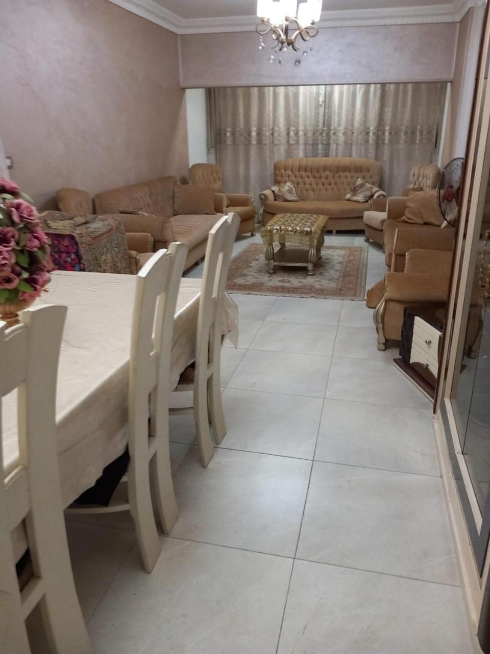 Apartamento مفروشة للايجار الطيران الرئيسي *