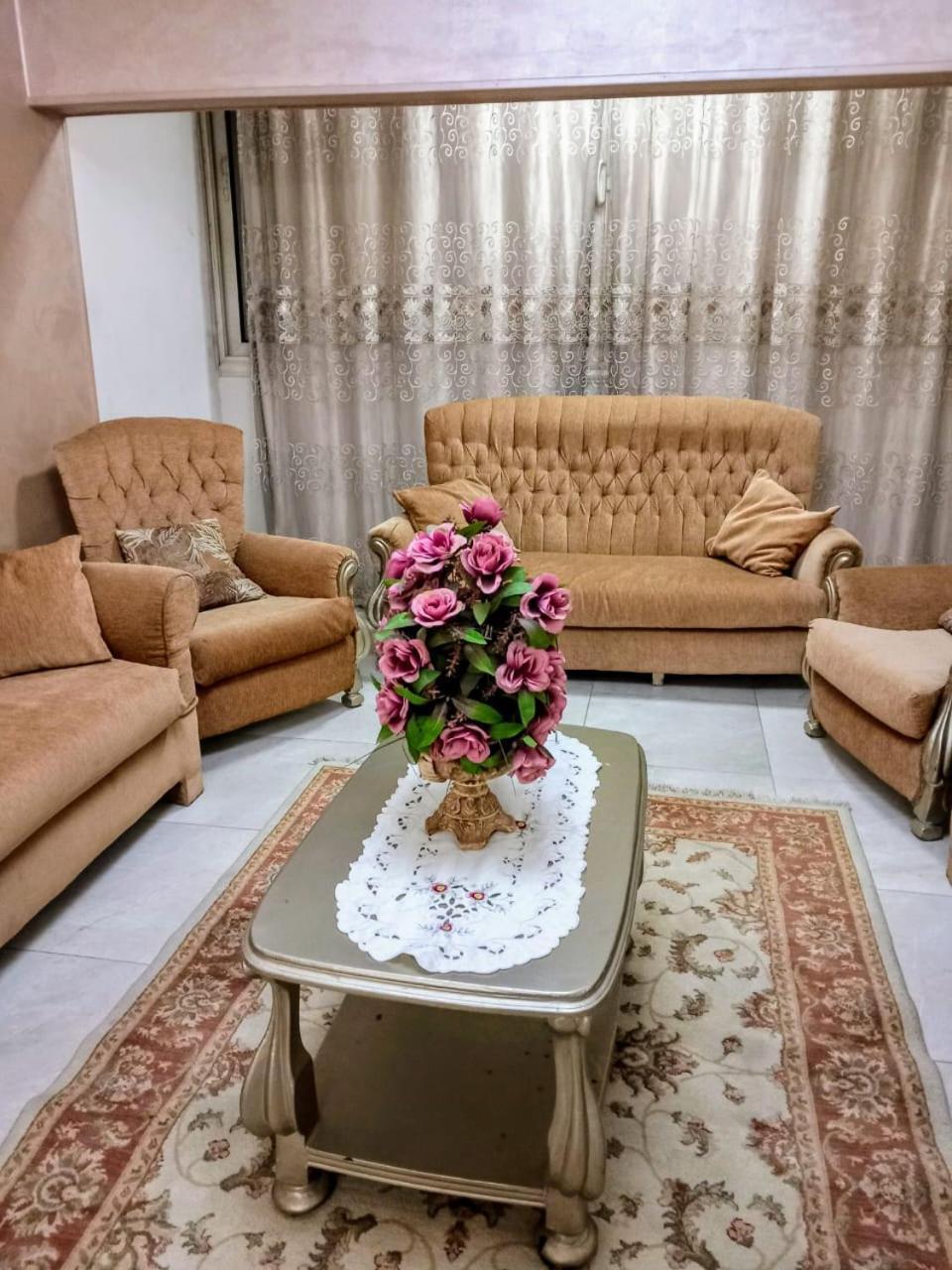 مفروشة للايجار الطيران الرئيسي Apartment