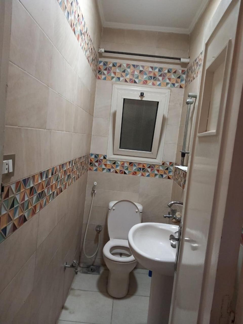 Apartment مفروشة للايجار الطيران الرئيسي *